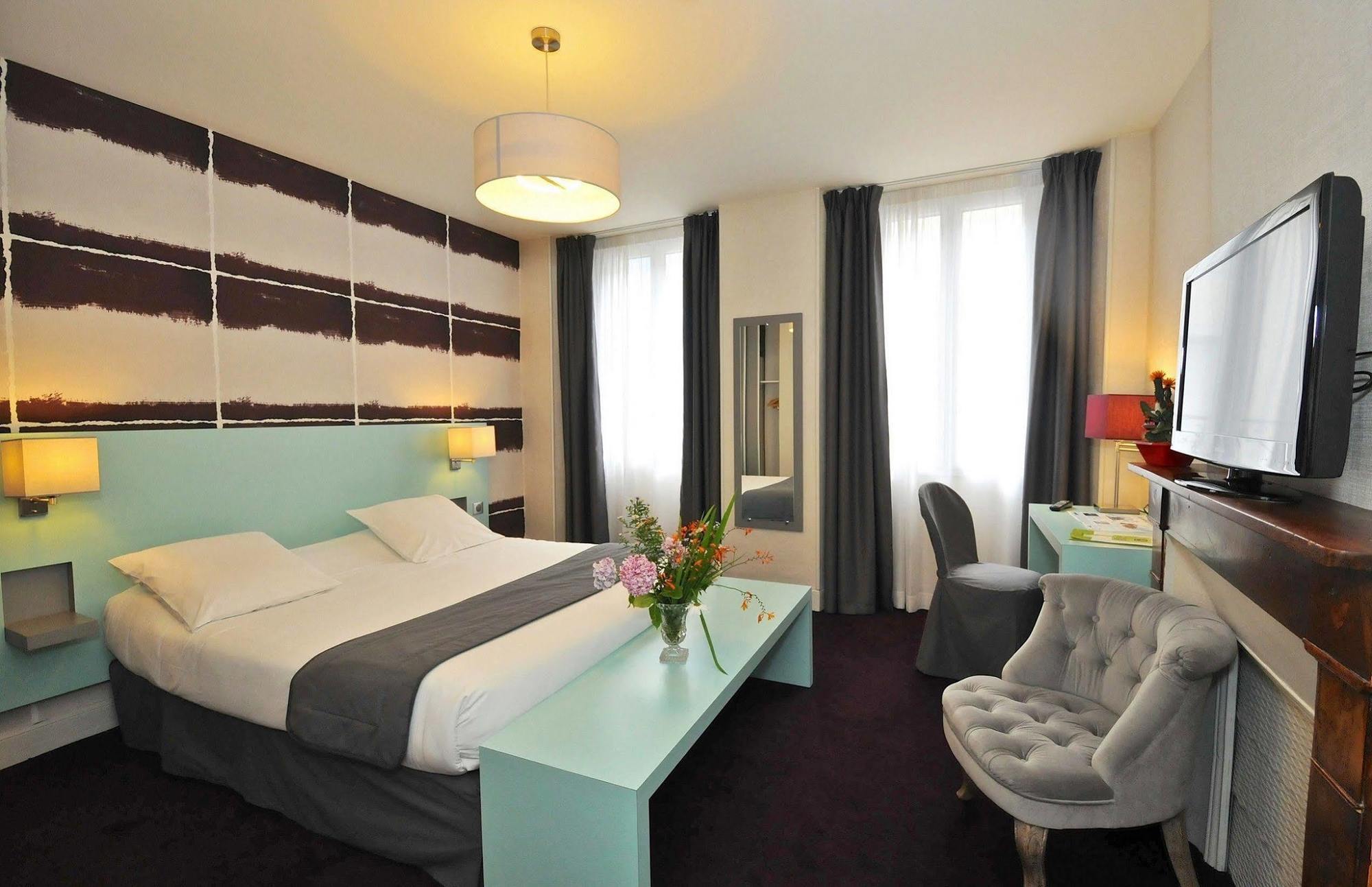 Logis Hotel Le Central 바레즈 외부 사진
