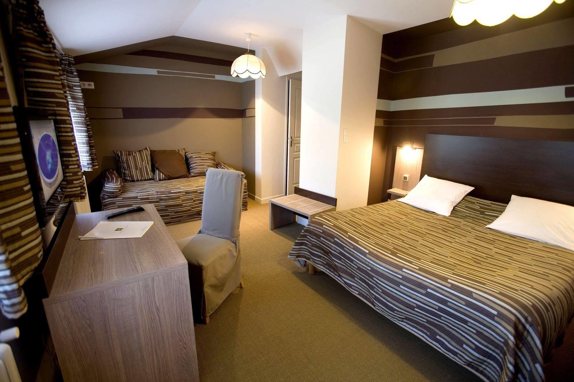 Logis Hotel Le Central 바레즈 외부 사진