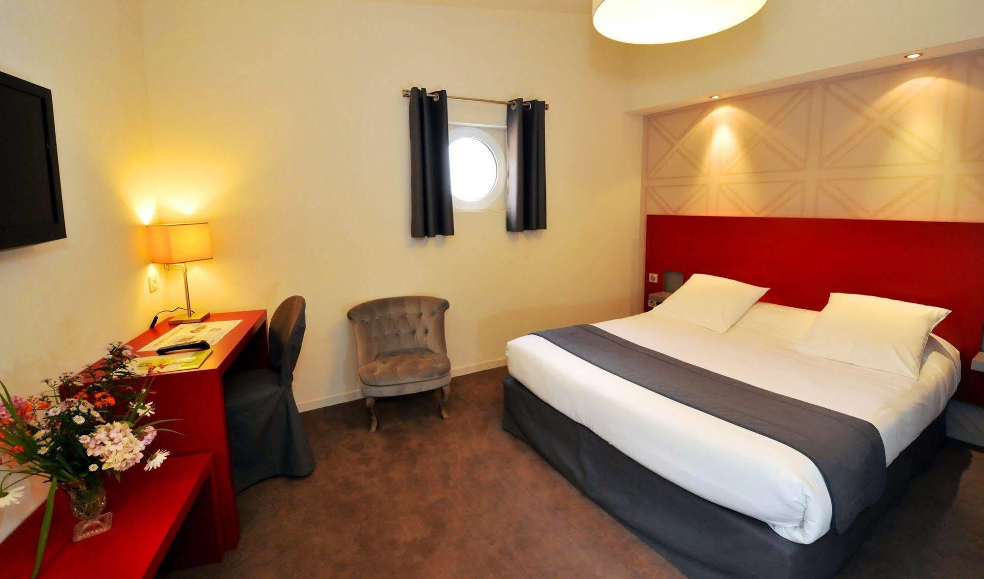 Logis Hotel Le Central 바레즈 외부 사진